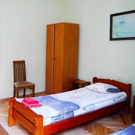 Two Bedrooms Apartment With Two Bathrooms Lviv Extérieur photo
