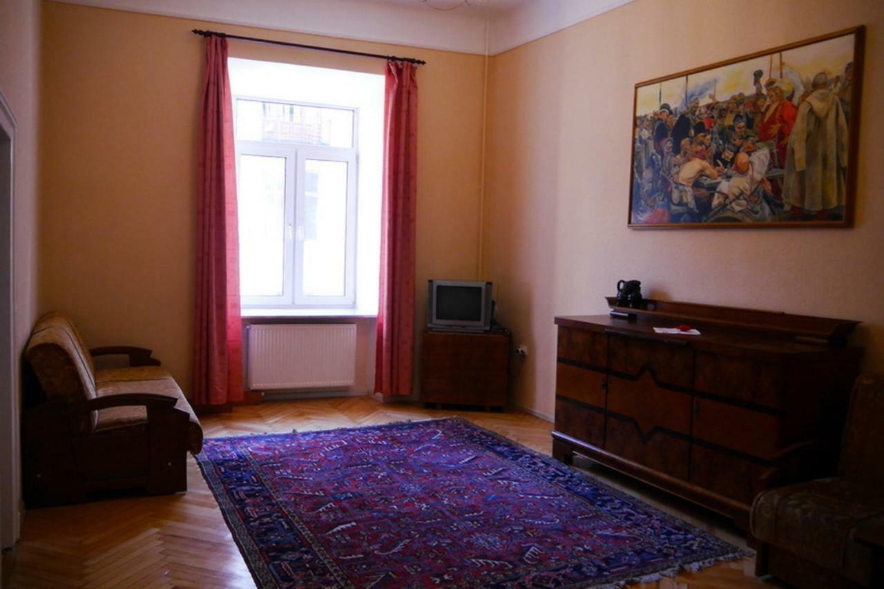 Two Bedrooms Apartment With Two Bathrooms Lviv Extérieur photo