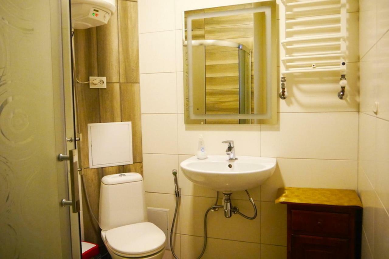 Two Bedrooms Apartment With Two Bathrooms Lviv Extérieur photo